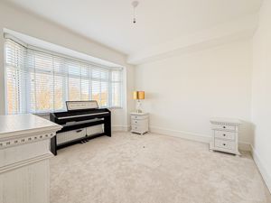 Photo 14- click for photo gallery